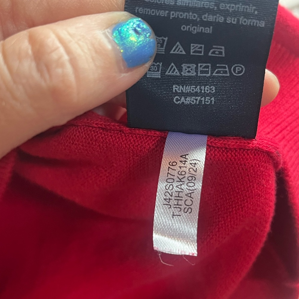 TOMMY HILFIGER Cozy Polar Bear Red Knit Sweater - Picture 8 of 12